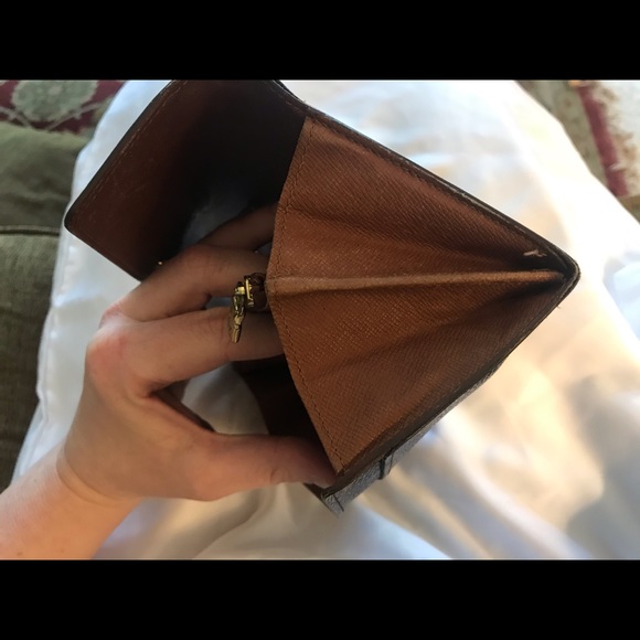 Louis Vuitton Monogram Portefeuille Wallet - Picture 5 of 9